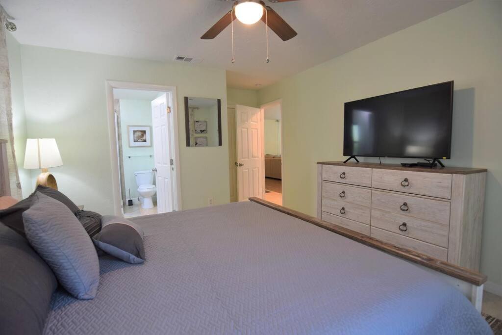 New England 3Bd 2Bt Home Heated Pool Close To Siesta Sarasota Exterior photo